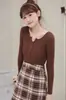 Camiseta básica de cuello alto para mujer, nuevo estilo de otoño, suéter dulce, corte ajustado, estiliza la figura, para llevar por dentro, top de punto para mujer, gris
