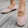 Sapatilhas de renda com laço e bico redondo, estilo europeu e americano, plus size, nova moda transfronteiriça, sapatilhas casuais da moda para combinar com vestidos