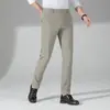 Pantalones Casuales Finos para Hombre 2023 Verano Nuevo Negocios Casual de Edad Media Color Sólido Seda de Hielo Versátil Pantalones Rectos Pequeños