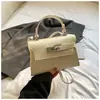 Bolso Retro de Alta Gama para Mujer Otoño e Invierno 2025 Nueva Moda Casual Bolso de Hombro de Nicho Bolso Cruzado para Viajes