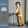 Conjunto de Outono Estilo Old Money para Meninos, Camisa Estilo Coreano, Colete Elegante de Bolinhas Conjunto de Três Peças, Roupa da Moda para Outono
