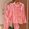 Novidade! Conjunto de Pijama de Gaze de Camada Dupla com Lapela para Mulheres - Estampa Doce de Desenho Animado Carrossel Manga Longa Calça Longa Conjunto para Casa