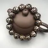 Pulsera de Calcedonia Natural de Xizang con Cuentas Dzi Antiguas de Tres Ojos y Nueve Ojos con Envoltura de Seda Ágata Pulsera para Hombre Venta al por Mayor Suministro Directo