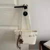 Bolso Pequeño Retro para Viajes Diarios Mujer 2026 Nueva Moda Bolso de Hombro Simple de Gama Alta Bolso Debajo del Brazo Bolso de Mano para Salir Trabajo