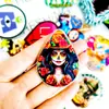 Llavero de Texto Acrílico Personalizado Foto DIY Etiqueta de Nombre Colgante Ins Creativo Dibujo Animado Standee Adorno de Texto