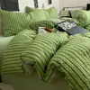 Nuevo Juego de Cama Funda Nórdica Juego de Cuatro Piezas Suave y Cómodo Dormitorio de Estudiante Lavable a Máquina Todas las Estaciones Rayas Simples