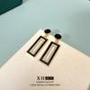 Electrochapado en Oro Real, Elegantes y Lujosos Pendientes de Circonita Negra, Pendientes de Diseño Elegante de Nicho, Sentido del Diseño y Pendientes de Gama Alta