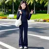 Conjunto de roupa casual de outono para meninas, estilo novo 2026, moletom com capuz estiloso e calça pantalona, conjunto de duas peças para estudantes do ensino fundamental II