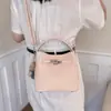 Bolso de mano para mujer de gran capacidad, súper popular, piel suave, elegante bandolera de verano 2026, moderno bolso de hombro tipo cubo