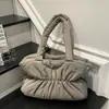 Bolso de Mujer 2026 Invierno Nuevo Casual Versátil Algodón Relleno de Plumas Bolso de Hombro Único de Mano Bolso de Axila Bolso Tote de Gran Capacidad Moderno