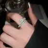 Anillo de Serpiente Brillante de Zirconia de Lujo Ligero, Anillo Abierto de Plata, Textura de Alta Gama, Accesorio de Mano Sencillo y Versátil de Moda Genial para Mujeres
