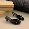 Chinelos de Salto Alto Franceses para Mulheres, Sandálias de Tira Única com Bico Quadrado e Salto Fino para Uso Externo no Verão, Versátil Elegante, Faz os Pés Parecerem Brancos