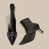 Elegantes y a la moda, botines nuevos de tacón alto para mujer, botas de tacón de aguja ajustadas, botas de estilo francés para pierna descubierta, diseño de punta fina para otoño e invierno 2026