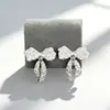 Pendientes de Lazada de Diamantes Completos Elegantes de Gama Alta de Nuevo Estilo, Exquisitos y Versátiles, con Borlas, Clips para Orejas sin Perforar para Mujeres