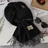 Bufanda Nueva de Imitación Cachemir para Mujer, Marca Trendy Estilo Coreano de Invierno, Versátil y Linda, Chal Bufanda para Cuello Gruesa de Doble Cara con Borlas