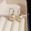 Ganchos de Oreja Perla de Algodón Xinjiang Color Crema Estilo Francés Elegante Socialité Ganchos de Oreja Perla Color Champaña Pendientes de Celebridad de Internet de Tiktok