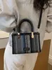 Bolso pequeño cuadrado tejido de estilo étnico con bloques de color y diseño de bolso de mano vintage, adecuado para uso casual, bolso cruzado de nicho para el día a día