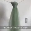 Casa de Chá Estilo Chinês com Texto em Pintura a Tinta, Cortinas de Gaze Poéticas, Preparo do Chá no Fogão, Linda Decoração de Tecido de Fundo Verde, Cortinas Penduradas, Tecido Pendurado no Teto