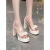 Sandálias Transparentes com Flor de Strass para Mulheres 2026 Verão Novo Estilo Elegante Impermeável Plataforma Salto Grosso Slip-Ons