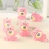 Nuevo Lindo Oso de Fresa Flocado Juguete Muñeca Muñeca Almohada Regalo de Cumpleaños para Niña Muñeca de Tela Adornos de Muñeca