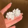 Pendientes de Flor de Camelia Blanca con Aguja de Plata de Ley S925 para Mujer, Pendientes de Diseño Exquisito, Pendientes Versátiles de Gama Alta de Nicho al por Mayor