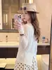 Nova Camiseta Coreana de Manga Longa Fina para Primavera e Outono, Ombro a Ombro com Fenda nas Costas, Top Casual Popular para Mulheres