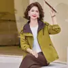 Casaco de outono da mamãe 2026 novo estiloso jaqueta com capuz casual para mulheres de meia-idade jaqueta casual elegante para o trabalho