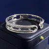 Pulsera Abierta Deslizante Estilo Europeo y Americano Minimalista Incrustada con Diamantes, Pulsera Abierta en Forma de C Dinámica Móvil de Tres Diamantes Superficie Lisa con Diamantes