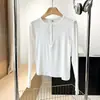 Nova Camiseta Feminina Costurada com Gola Henley de Manga Longa, Camisa Básica Slim Fit de Botão Único Outono 2026 479591
