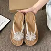 Chinelos de fogos de artifício com strass de nicho requintados sandálias femininas com sola grossa plataforma antiderrapante sapatos de praia para exterior femininos atacado