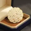 Broche Trapezoidal de Zircón Rosa Explosivo de Lujo Resistente, Elegantes y Clásicos Accesorios de Broche Floral para Mujeres