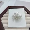 Moda Versátil Estilo Coreano Flor de Cuentas Semilla Tejida a Mano Joyería Accesorios para Ropa Aretes de Botón Accesorios de Alta Gama