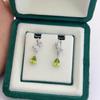 Otoño e invierno 2024 nuevos aretes de plata S925 chapada en platino con incrustaciones de olivino natural, piedra principal sencilla 5*7mm