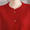 Nuevo top de punto rojo de mamá, moderno con pedrería, suéter casual para mujeres de mediana edad y mayores, capa base tipo jersey