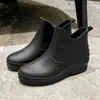 Botas de lluvia de moda transfronterizas para mujer, zapatos de una sola capa, enlace, botas de lluvia versátiles para exteriores, zapatos de goma antideslizantes para cocina