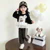 Conjunto de Moletom com Renda de Gatinho KT para Meninas Outono 2026 Novo Estilo Coreano Calça Wide Leg Estampada de Leopardo para Crianças e Bebês