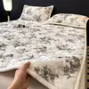 Colcha gruesa de pelo de conejo para invierno, colcha acolchada estilo tatami retro y juego de sábanas con forro polar (conjunto de tres piezas)