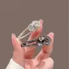 2026 Nuevo Elegante Clip para el Cabello Cuadrado de Cristal con Lazo y Pedrería para Mujer, Accesorio para Flequillo Lateral