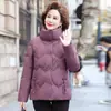 Jaqueta de Penas da Mamãe Moda Gola Alta Inverno 2023 Novo Estilo Curto Feminino Solta Espessa Acolchoada Quente