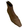 Botas Quadradas de Camurça com Recortes Estilo Coreano da Moda para Mulheres Outono e Inverno 2025 Novo Estilo Botas Slim com Zíper nas Costas Botas Curtas para Mulheres