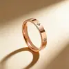 Anillo de Acero de Titanio Estrella de Ocho Puntas para Mujeres y Hombres, Anillos de Pareja Incrustados con Diamantes, Anillos Transfronterizos Europeos y Americanos, Modernos Accesorios de Joyería de Alta Gama