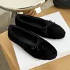 Sapatos fofos franceses de lã para mulheres, outono e inverno, bico redondo, laço, sola plana, mocassins de lã de cordeiro, sapatos casuais de um só