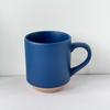 Caneca colorida grande capacidade fundo duplo colorido xícara de café presente de mão caneca de cerâmica fábrica outlet