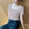Camiseta Versátil de Manga Curta com Decote V para Mulheres 2025 Nova Popular Verão Top Justo com Estilo Ocidental Camisa de Base Interna e Externa