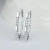Pendientes Redondos de Diamante Blanco con Diseño en V Populares de Nicho Ins de Shein para Mujer