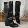 Botas femininas de bico fino, tamanho grande, com canos largos, novo modelo outono 2026, salto grosso, estilo britânico, botas longas de cano alto, em estoque para atacado
