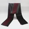 Bufanda de cachemira azul de punto medio con borlas lisas a cuadros literarios de otoño e invierno al por mayor, costura fresca simple para hombre