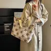 Nova bolsa de ombro de veludo cotelê com listras de estrela estilo coreano para mulheres 2026, bolsa de ombro de grande capacidade, bolsa casual para o dia a dia com uma vibe descontraída, moderna