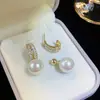 Brincos Longos de Pérola Banhados a Ouro Real Novos Modernos Leve Luxo Versáteis Brincos de Tarraxa Design Avançado de Nicho Brincos Elegantes
