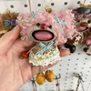 Boneca Pingente DIY Feita de Cascas de Frutas, Mesmo Estilo das dos Pontos Turísticos, Terapia Sonora Personalizada com Manivela de Casca de Fruta, Presente de Formatura